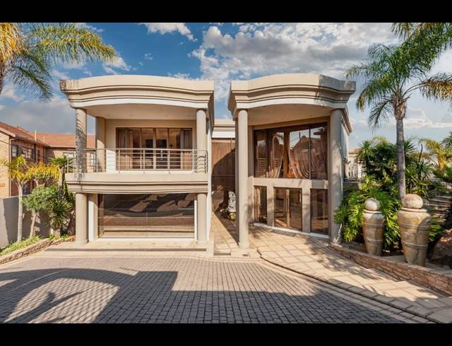 4 BEDROOM HOUSE FOR SALE IN GLENVISTA
